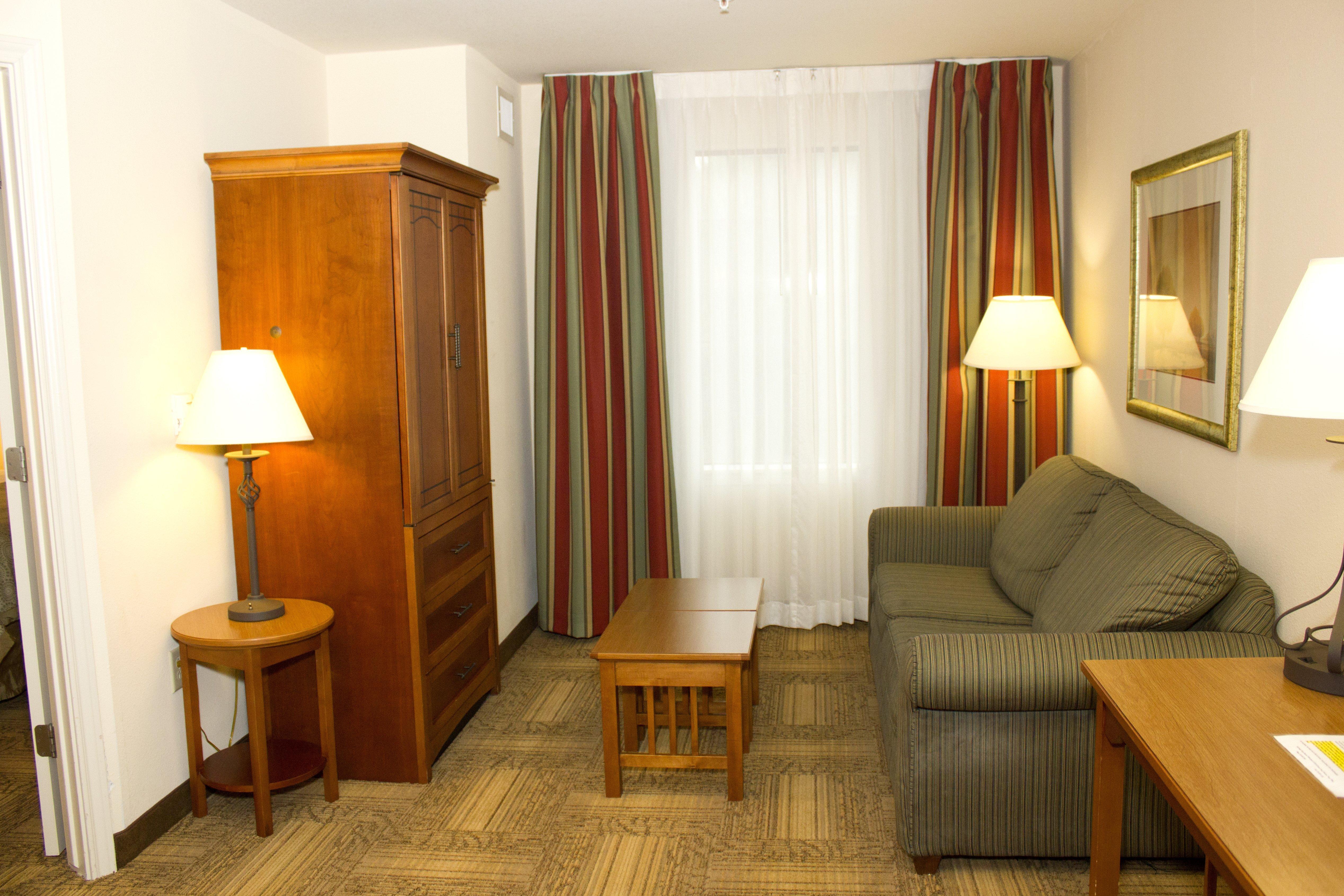 Staybridge - Willowbrook By Ihg Hotel 3*